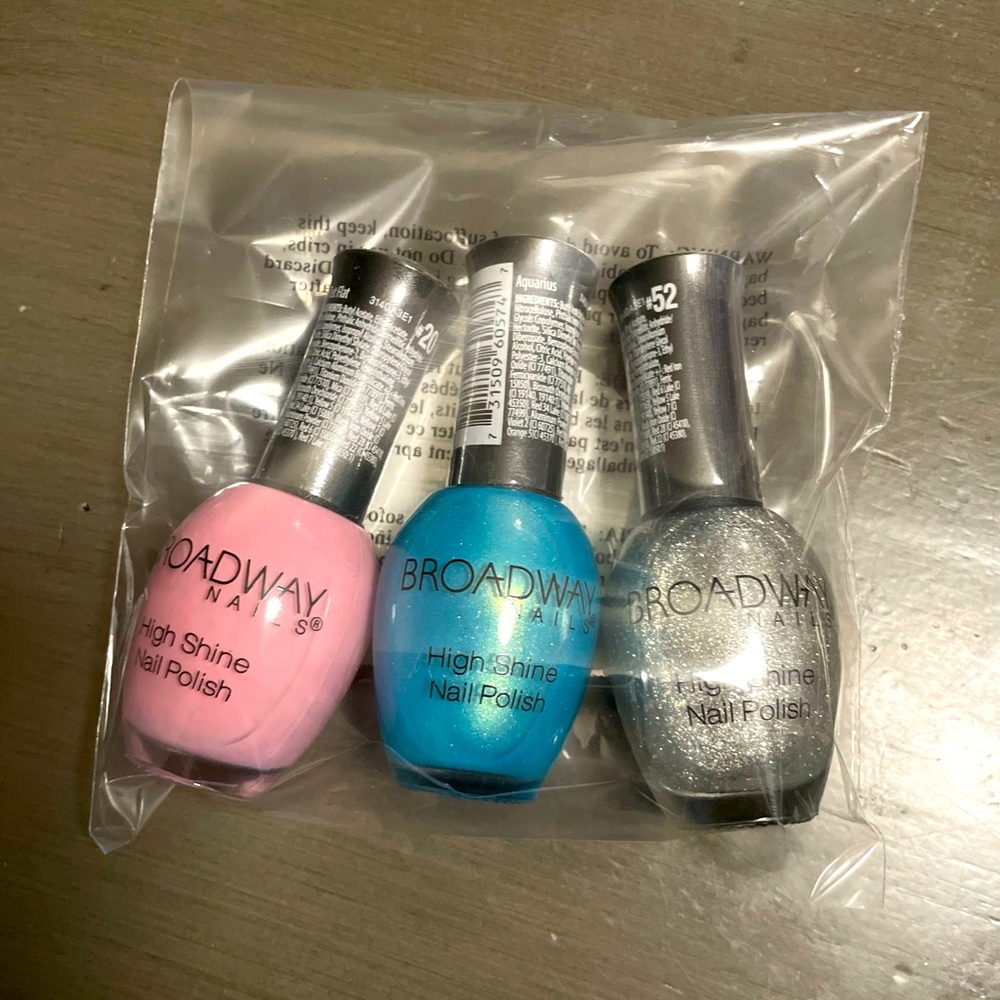 TRENDY NAIL POLISH SET OF 3